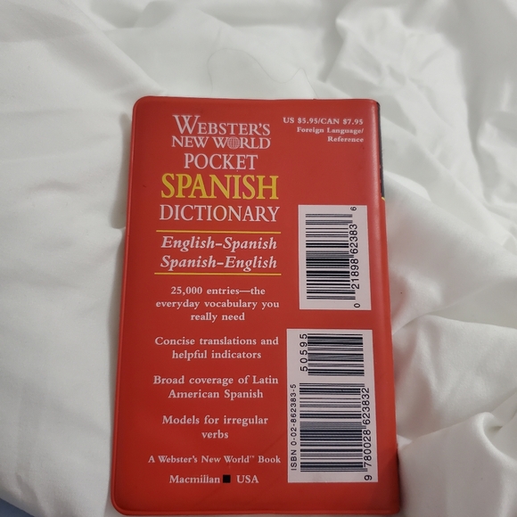 Webster's New World Pocket Spanish Dictionary - Picture 3 of 4